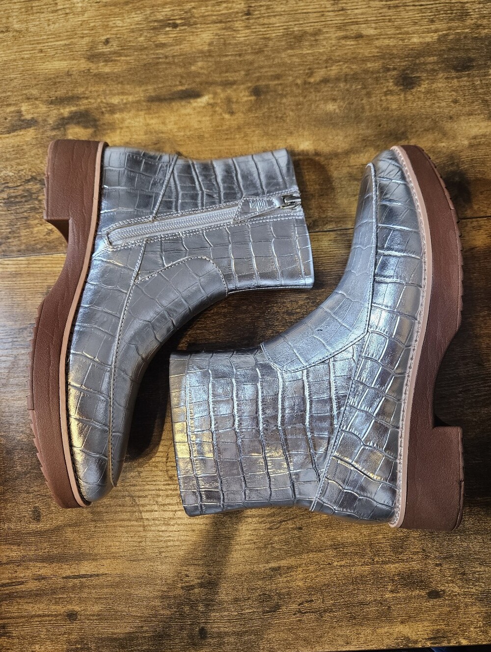 Fitflop Womens Kinbey Croc Embossed Ankle Boot Shoes, Silver, US 5  EU 36 NEW